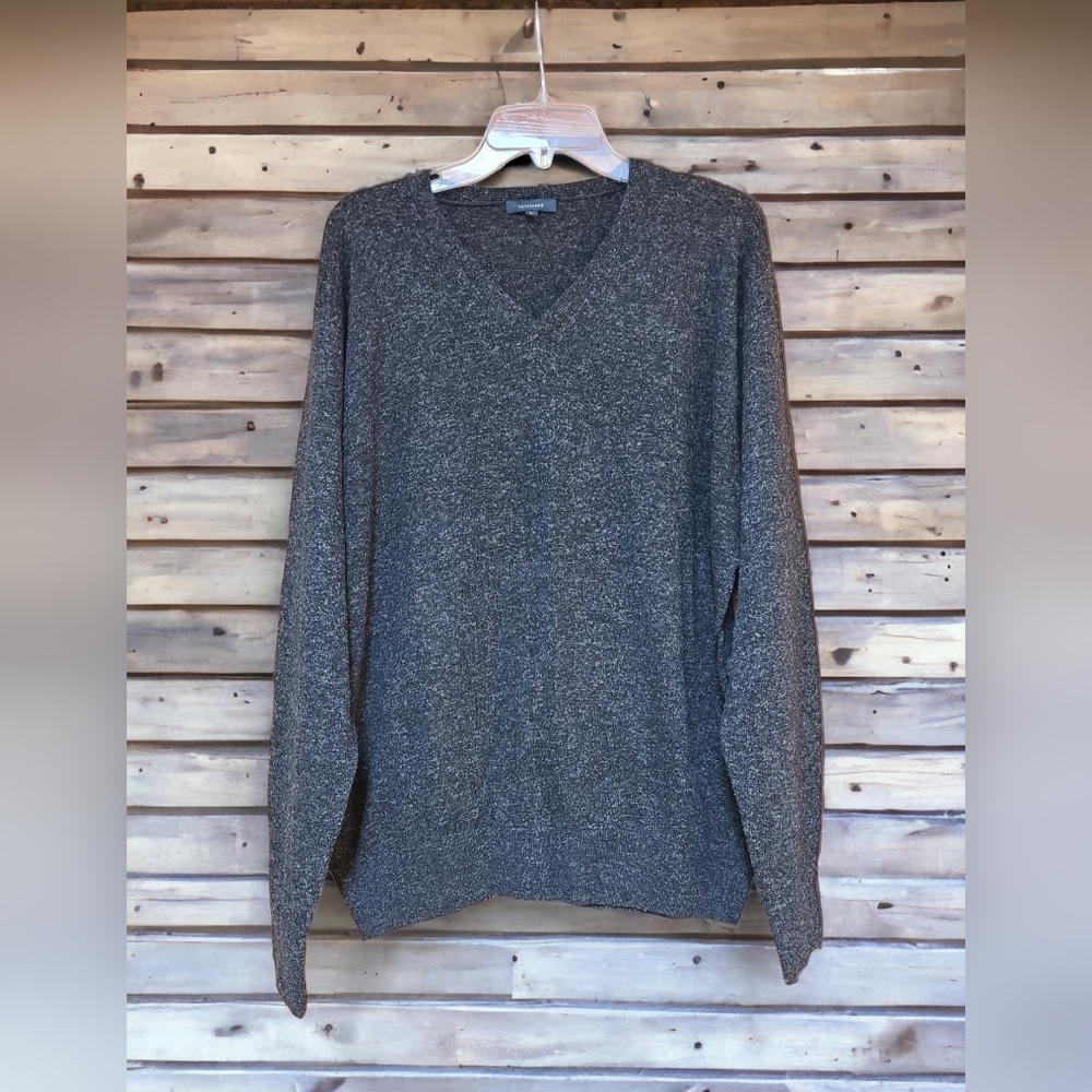 Mens large crossover v neck 100% extra fine merino wool color is charcoal